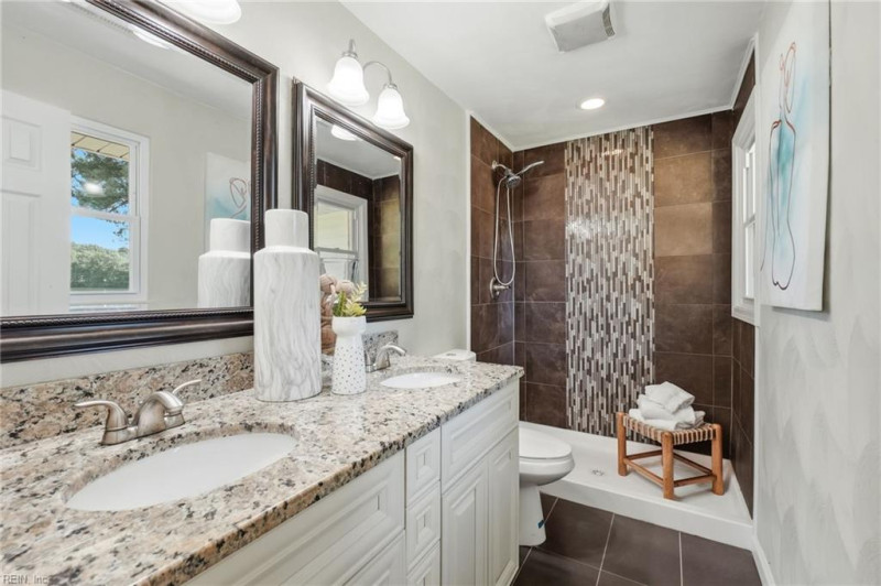 Photo 28 of 49 residential for sale in Virginia Beach virginia