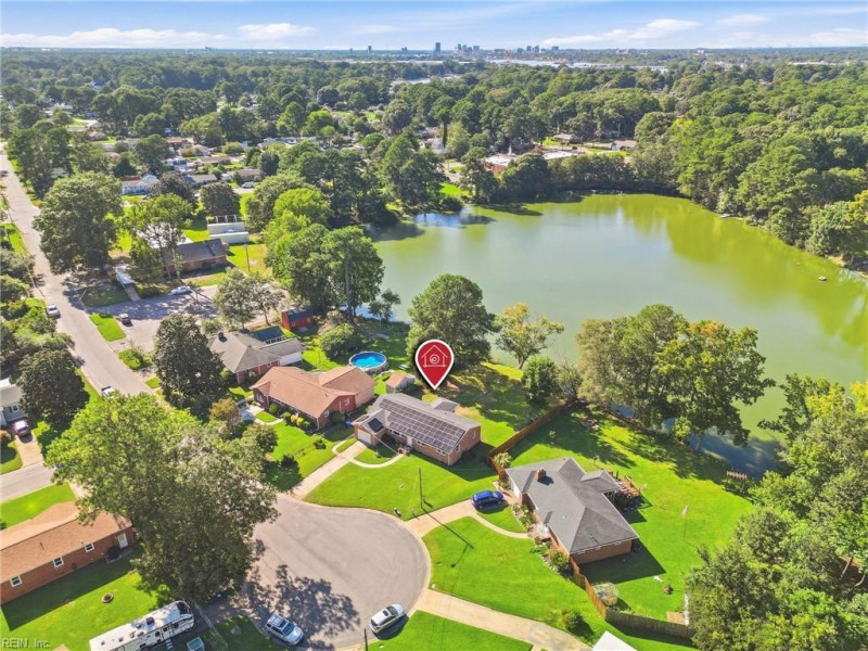 Photo 4 of 49 residential for sale in Virginia Beach virginia