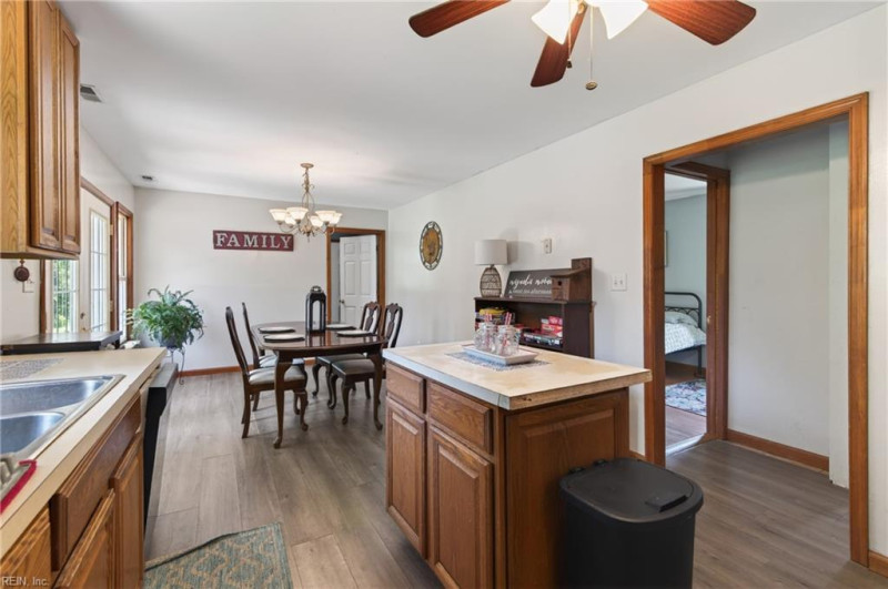 Photo 11 of 41 residential for sale in Hampton virginia