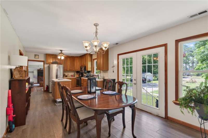 Photo 14 of 41 residential for sale in Hampton virginia