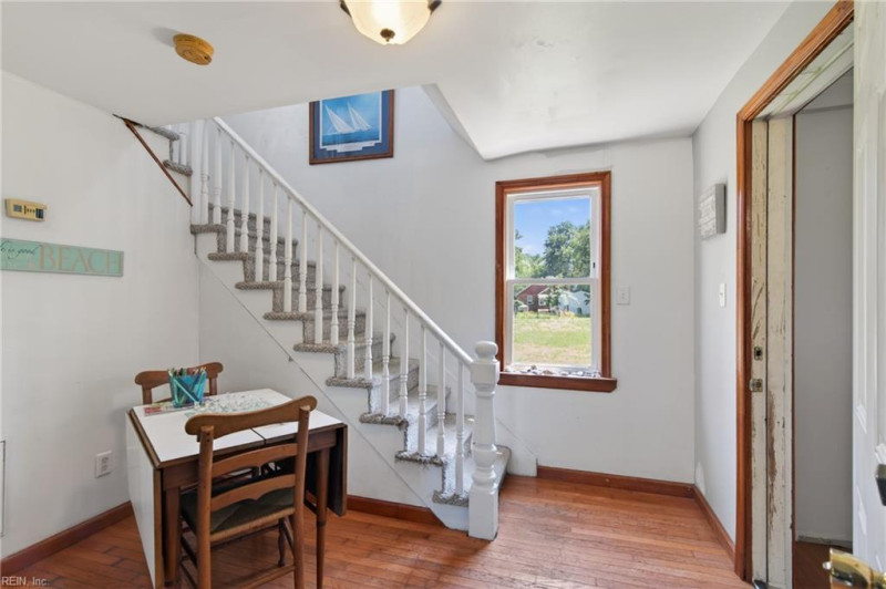 Photo 15 of 41 residential for sale in Hampton virginia