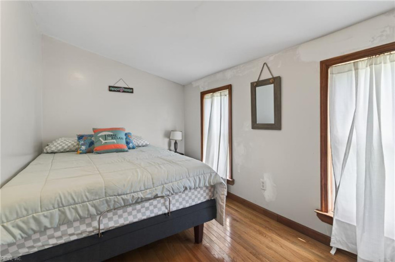 Photo 20 of 41 residential for sale in Hampton virginia