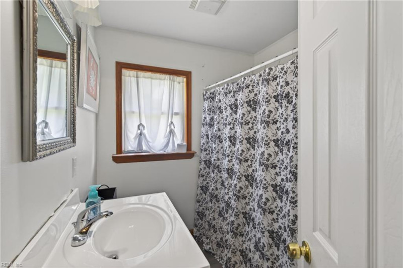Photo 23 of 41 residential for sale in Hampton virginia