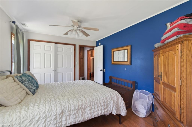 Photo 25 of 41 residential for sale in Hampton virginia