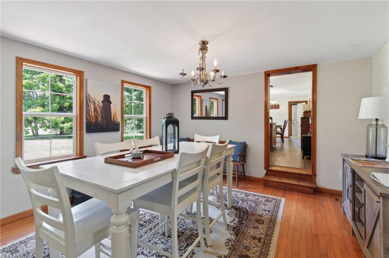 Photo 7 of 41 residential for sale in Hampton virginia