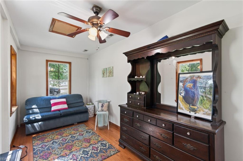 Photo 8 of 41 residential for sale in Hampton virginia