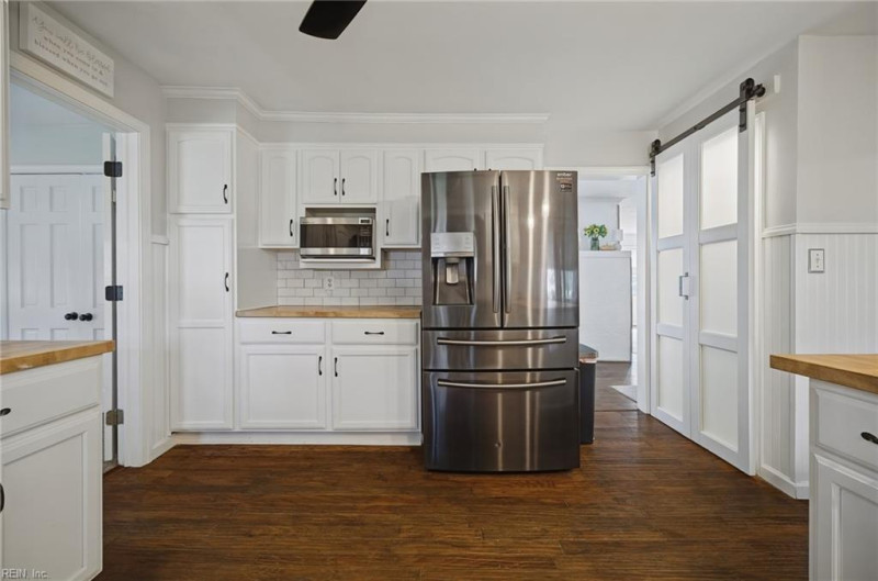 Photo 14 of 48 residential for sale in Chesapeake virginia