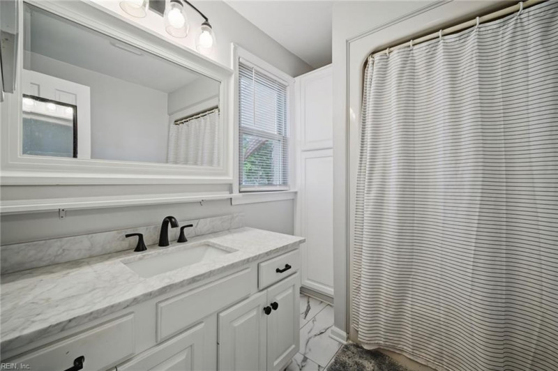 Photo 24 of 48 residential for sale in Chesapeake virginia