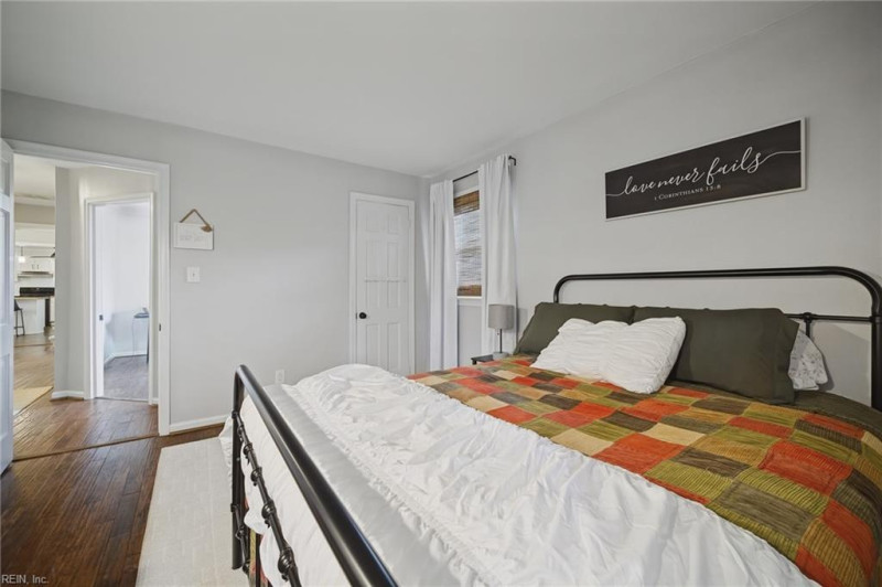 Photo 26 of 48 residential for sale in Chesapeake virginia