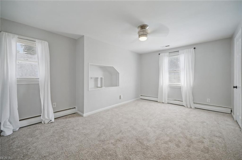Photo 36 of 48 residential for sale in Chesapeake virginia