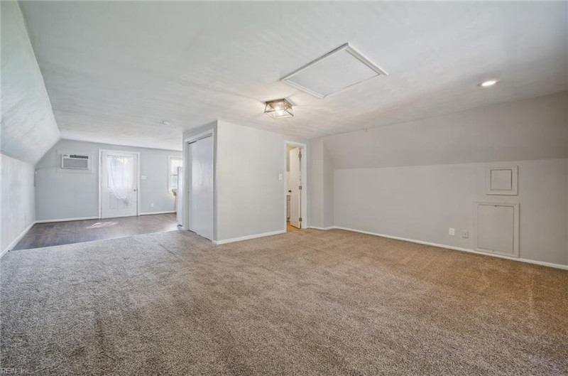 Photo 43 of 48 residential for sale in Chesapeake virginia