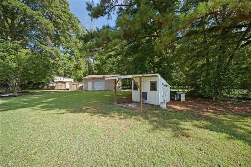 Photo 9 of 48 residential for sale in Chesapeake virginia