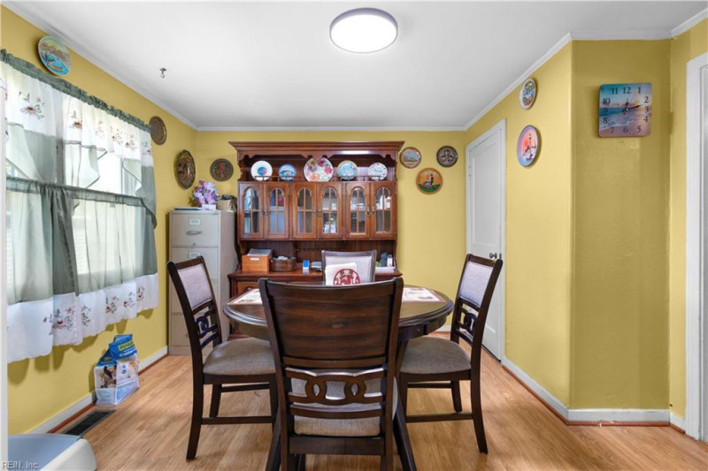 Photo 11 of 33 residential for sale in Norfolk virginia