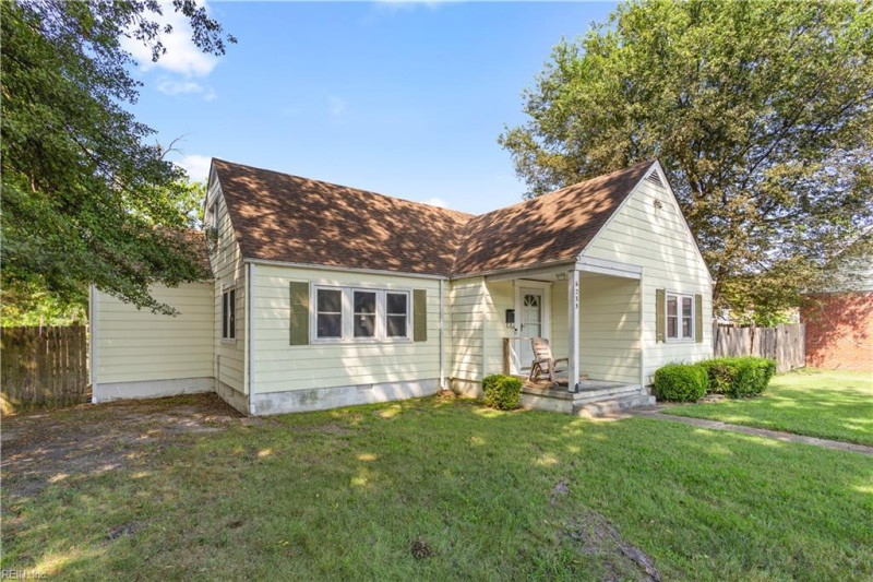 Photo 2 of 33 residential for sale in Norfolk virginia