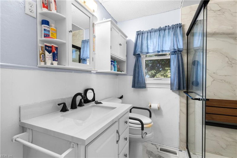 Photo 22 of 33 residential for sale in Norfolk virginia