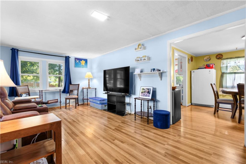 Photo 5 of 33 residential for sale in Norfolk virginia