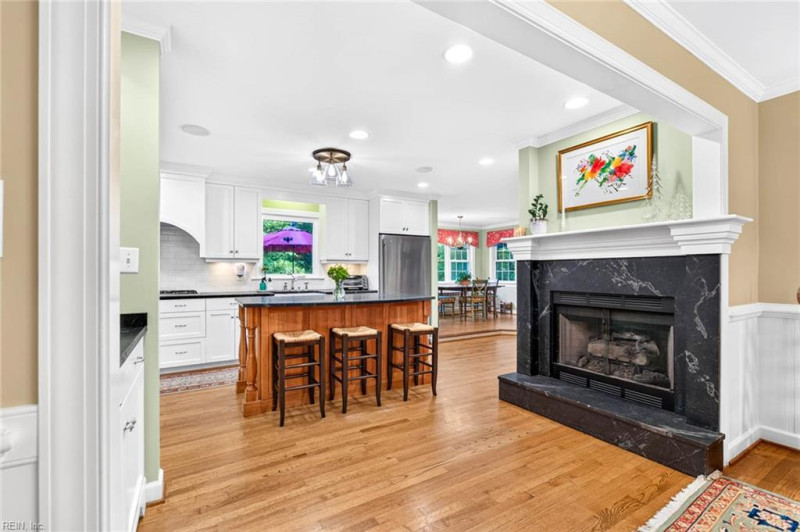 Photo 12 of 50 residential for sale in Virginia Beach virginia