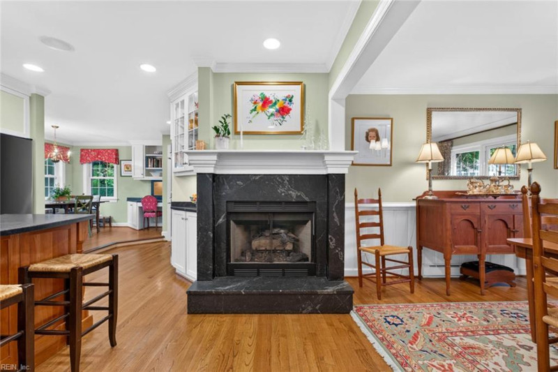 Photo 13 of 50 residential for sale in Virginia Beach virginia