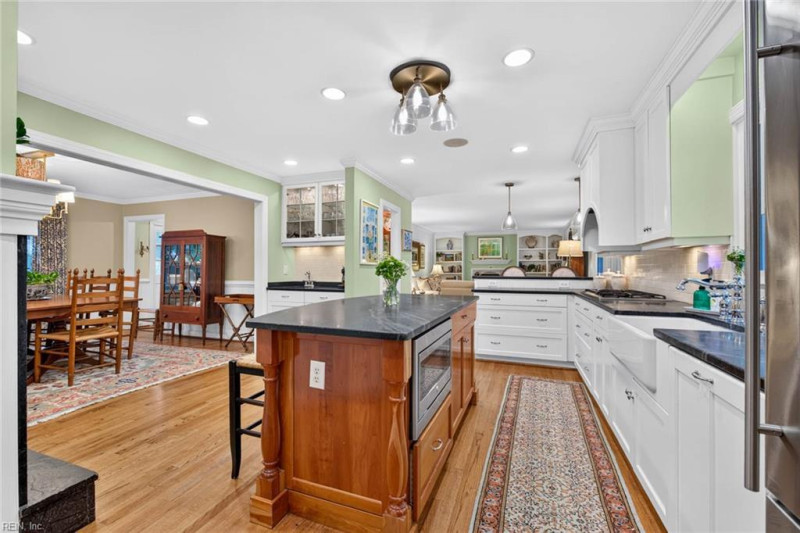 Photo 16 of 50 residential for sale in Virginia Beach virginia