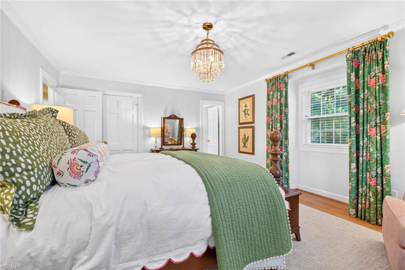 Photo 34 of 50 residential for sale in Virginia Beach virginia