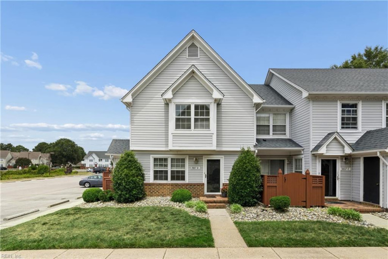Photo 2 of 43 residential for sale in Portsmouth virginia