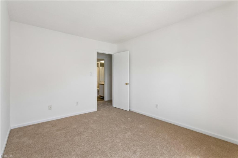Photo 26 of 43 residential for sale in Portsmouth virginia