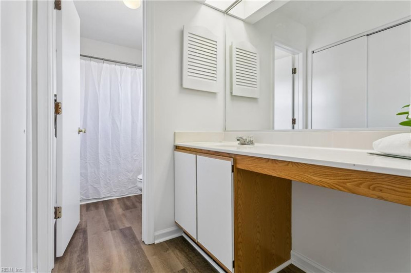 Photo 34 of 43 residential for sale in Portsmouth virginia