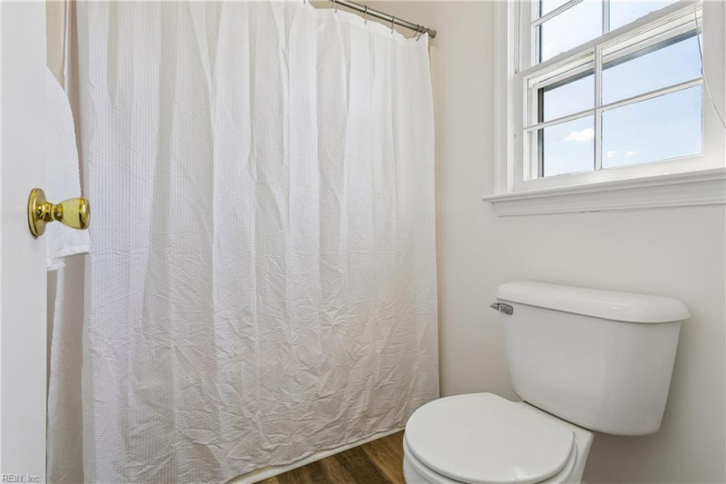 Photo 36 of 43 residential for sale in Portsmouth virginia