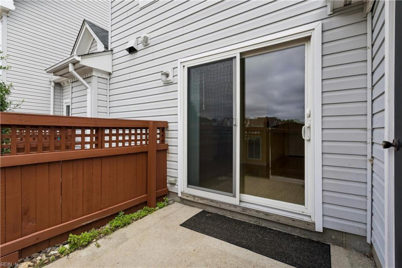 Photo 37 of 43 residential for sale in Portsmouth virginia