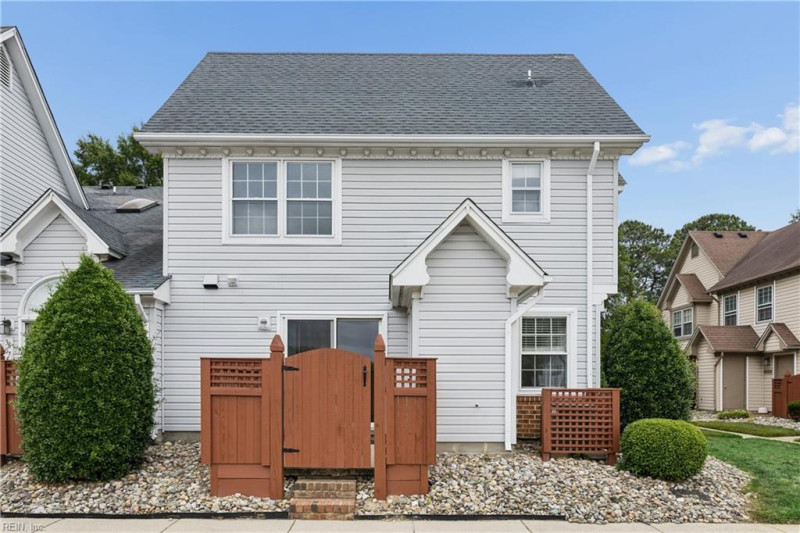 Photo 40 of 43 residential for sale in Portsmouth virginia