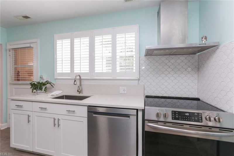 Photo 14 of 42 residential for sale in Norfolk virginia