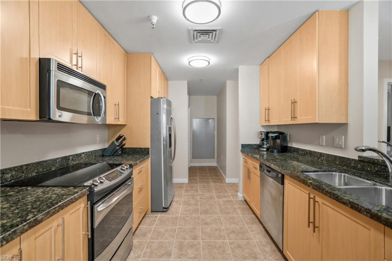 Photo 14 of 43 residential for sale in Virginia Beach virginia