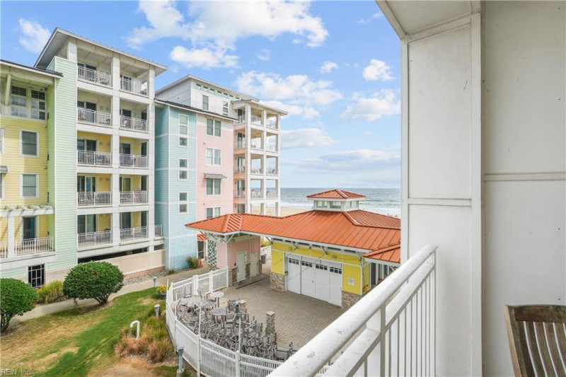 Photo 4 of 43 residential for sale in Virginia Beach virginia