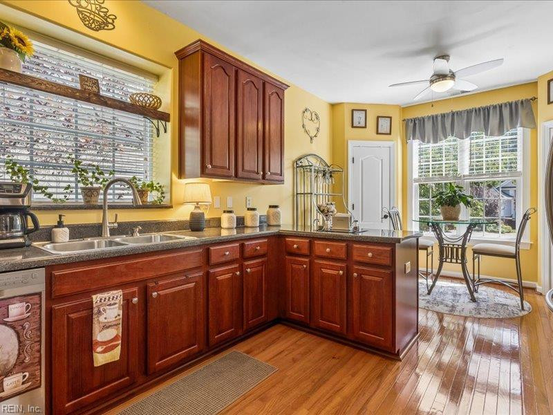 Photo 7 of 45 residential for sale in James City County virginia