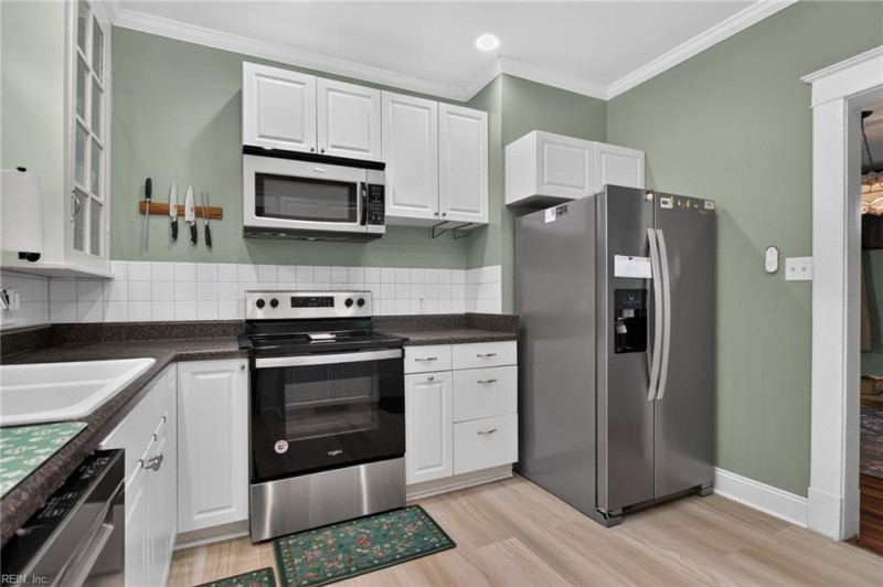 Photo 18 of 34 residential for sale in Hampton virginia