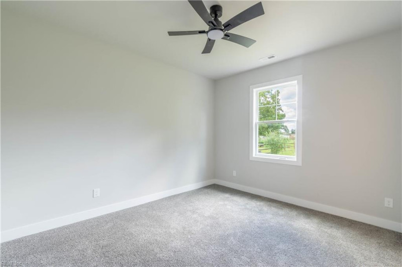 Photo 21 of 33 residential for sale in Chesapeake virginia