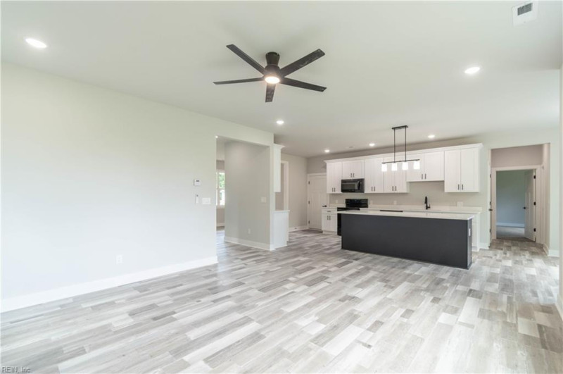 Photo 23 of 33 residential for sale in Chesapeake virginia