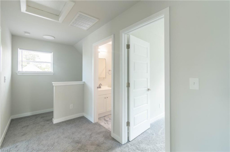 Photo 25 of 33 residential for sale in Chesapeake virginia