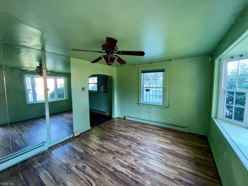 Photo 3 of 13 residential for sale in Norfolk virginia
