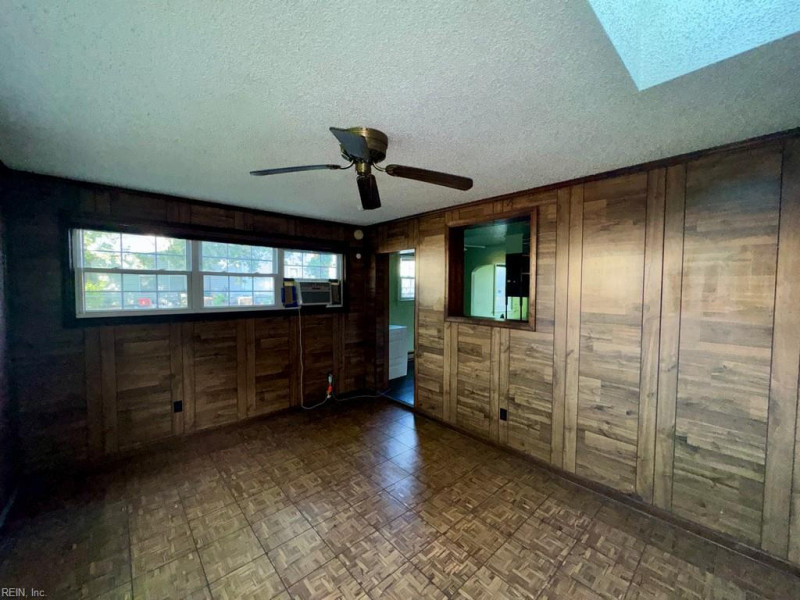 Photo 8 of 13 residential for sale in Norfolk virginia