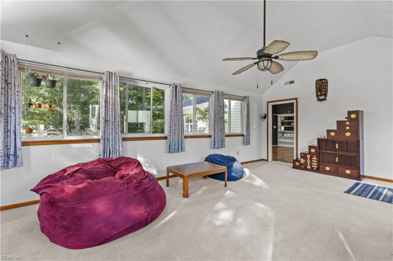 Photo 10 of 28 residential for sale in Chesapeake virginia