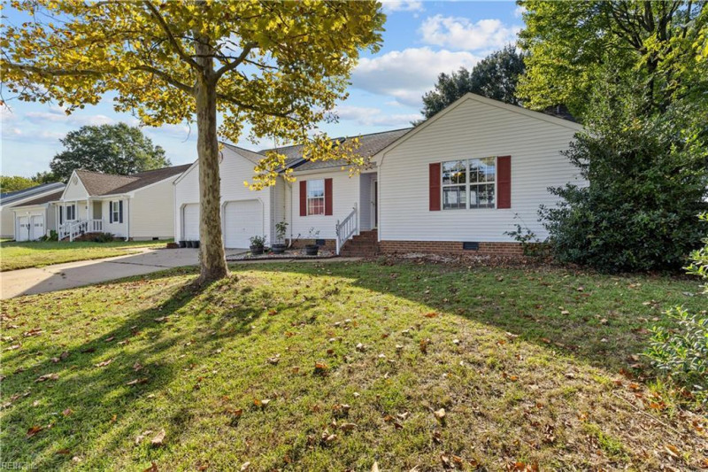 Photo 22 of 28 residential for sale in Chesapeake virginia