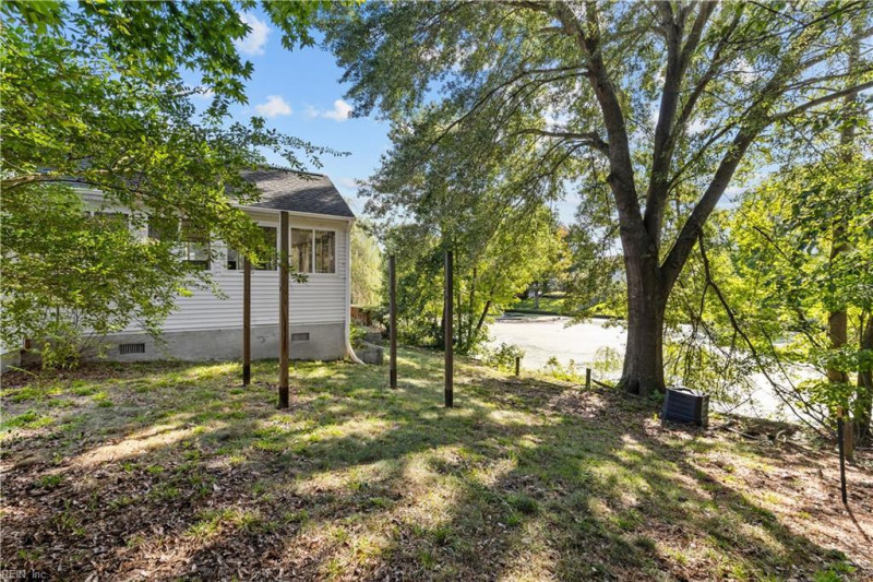 Photo 26 of 28 residential for sale in Chesapeake virginia