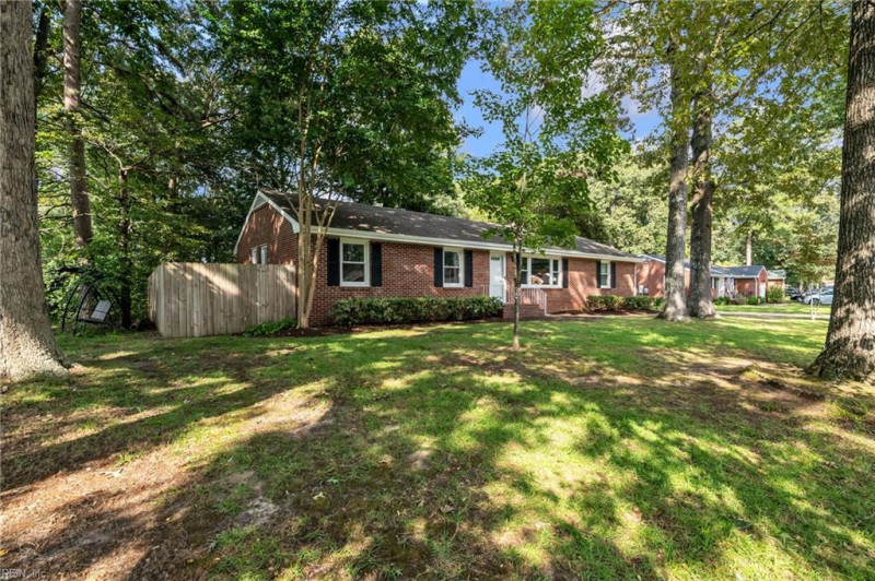 Photo 2 of 27 residential for sale in Chesapeake virginia Photo 2 of 27 residential for sale in Chesapeake virginia