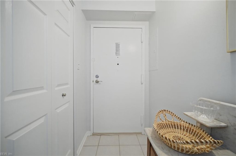 Photo 10 of 47 residential for sale in Virginia Beach virginia