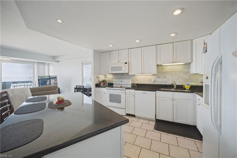 Photo 11 of 47 residential for sale in Virginia Beach virginia