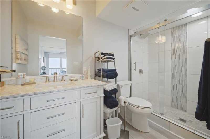 Photo 17 of 47 residential for sale in Virginia Beach virginia