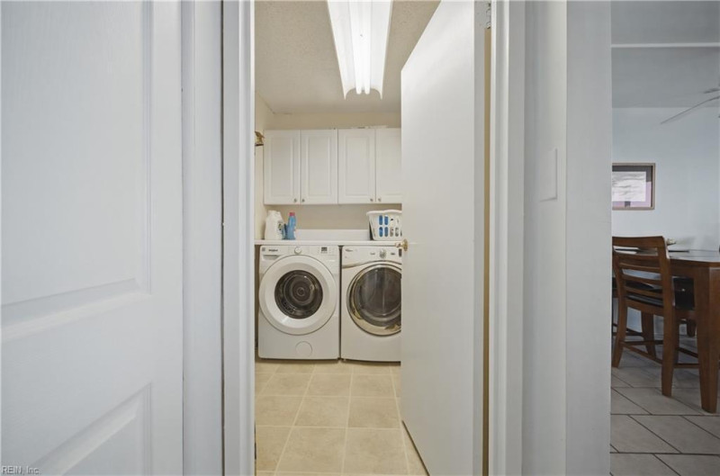 Photo 25 of 47 residential for sale in Virginia Beach virginia