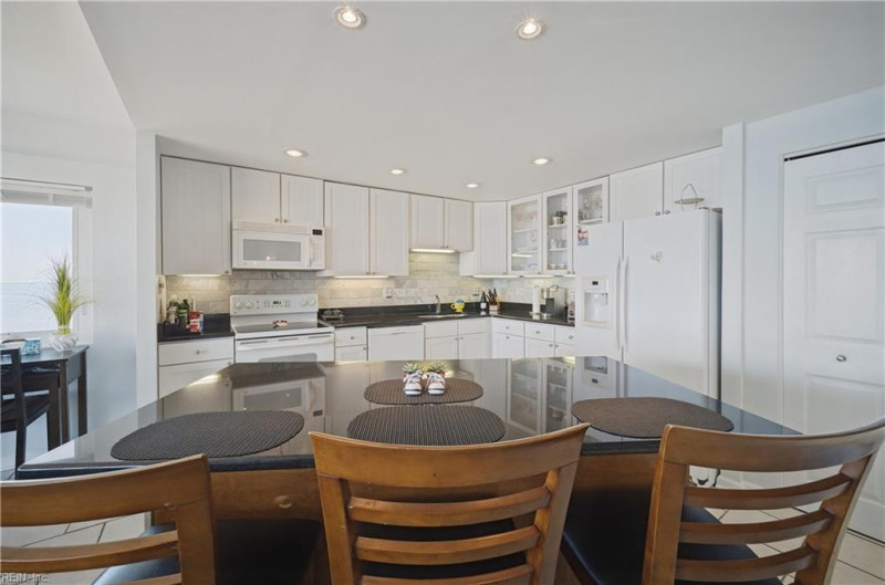 Photo 8 of 47 residential for sale in Virginia Beach virginia