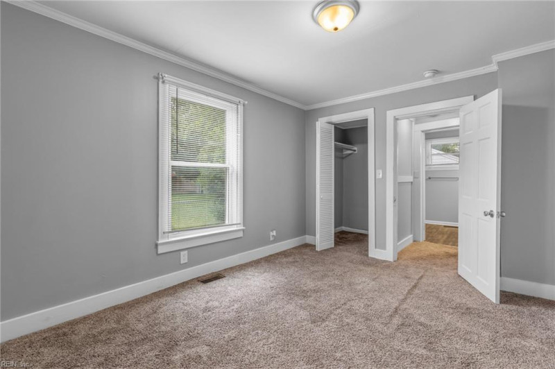 Photo 11 of 18 residential for sale in Norfolk virginia
